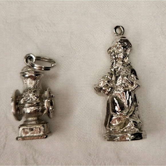 Vintage Avon charms - Picture 1 of 7